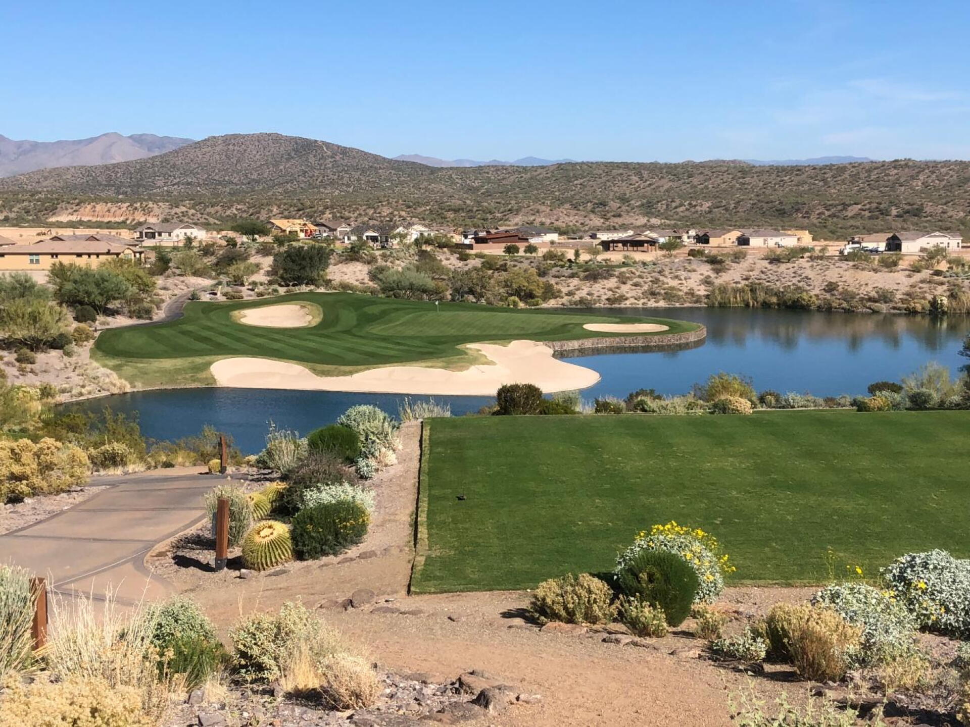One of the spectacular par 3’s (Photo submitted by BostonGolfTraveler on 11/15/2019)