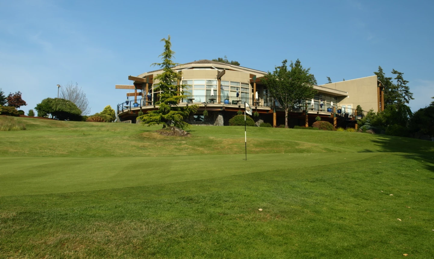 Olympic View golf course - hole 18