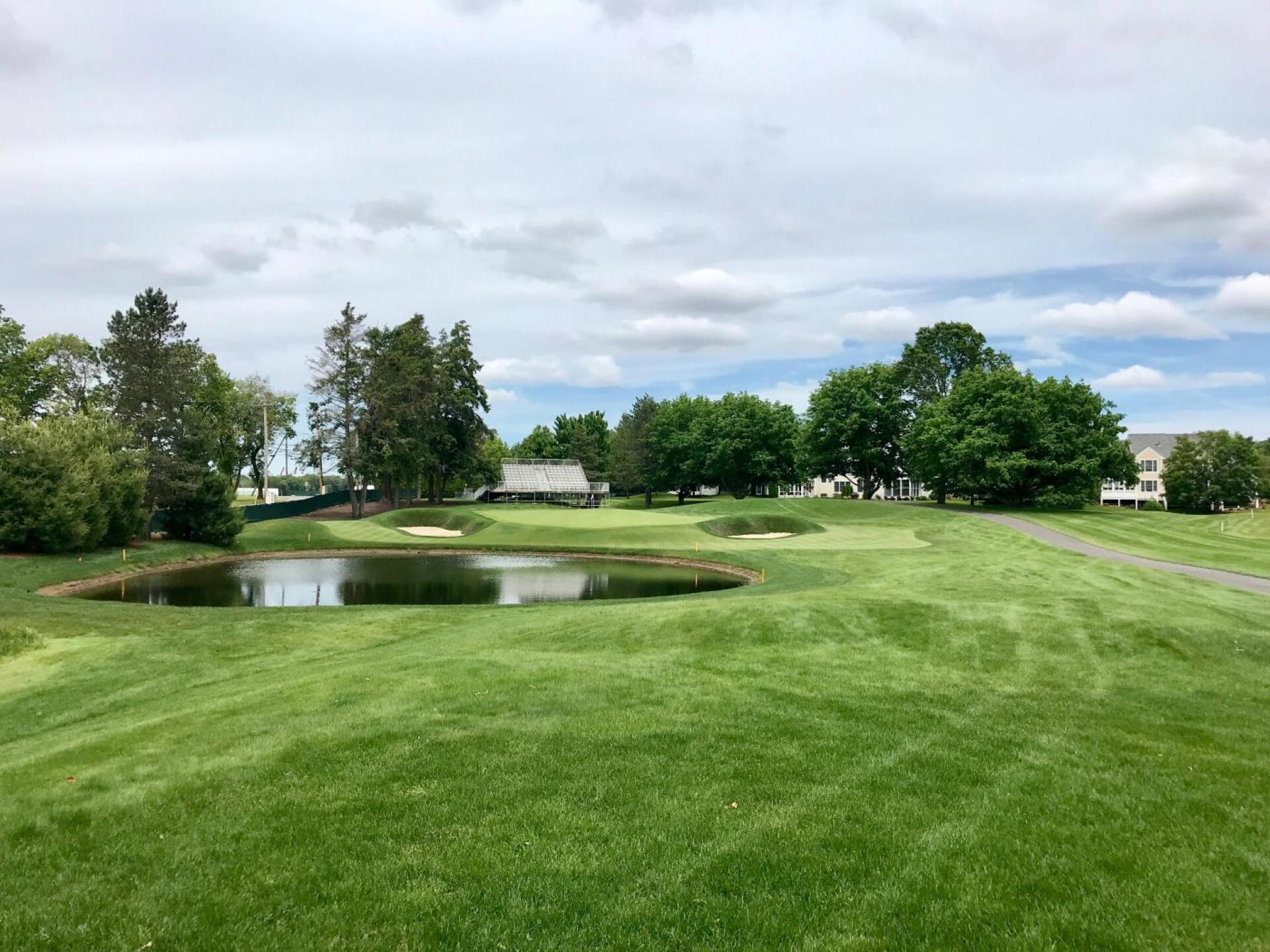 TPC River Highlands, hole 8 (Photo submitted by TimGavrichGP on 06/21/2019)