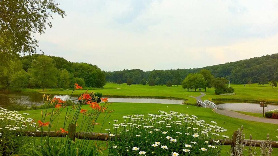 Far Corner Golf