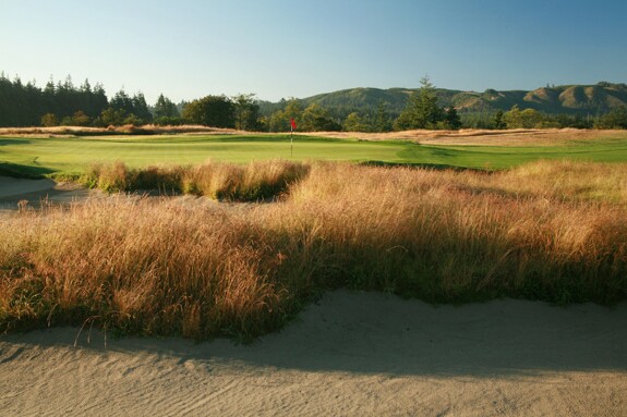 No, it's not a pure substitute for the Bandon Dunes golf courses, but Bandon Crossings is well above-average and is easier on the wallet than its more famous cousins. (Golf Odyssey)