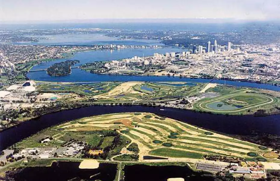 Maylands Peninsula GC: Aerial