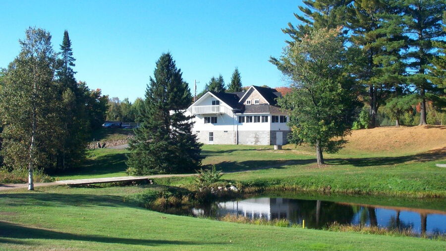 Eagle Lake GCC: Clubhouse