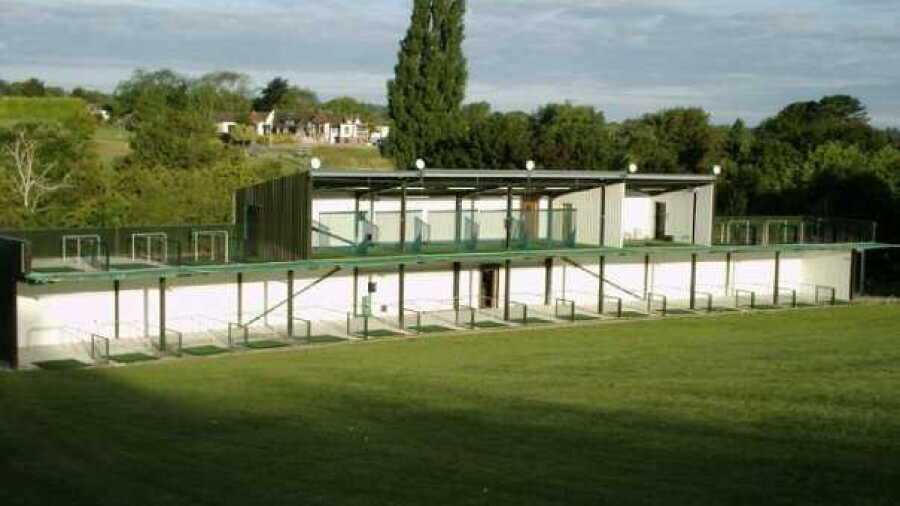 Addington Court GC: Driving range