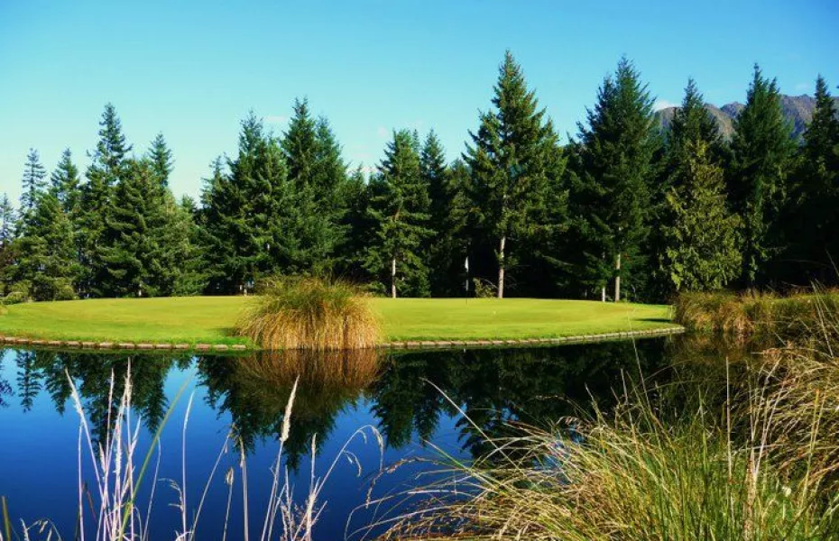 Queenstown GC