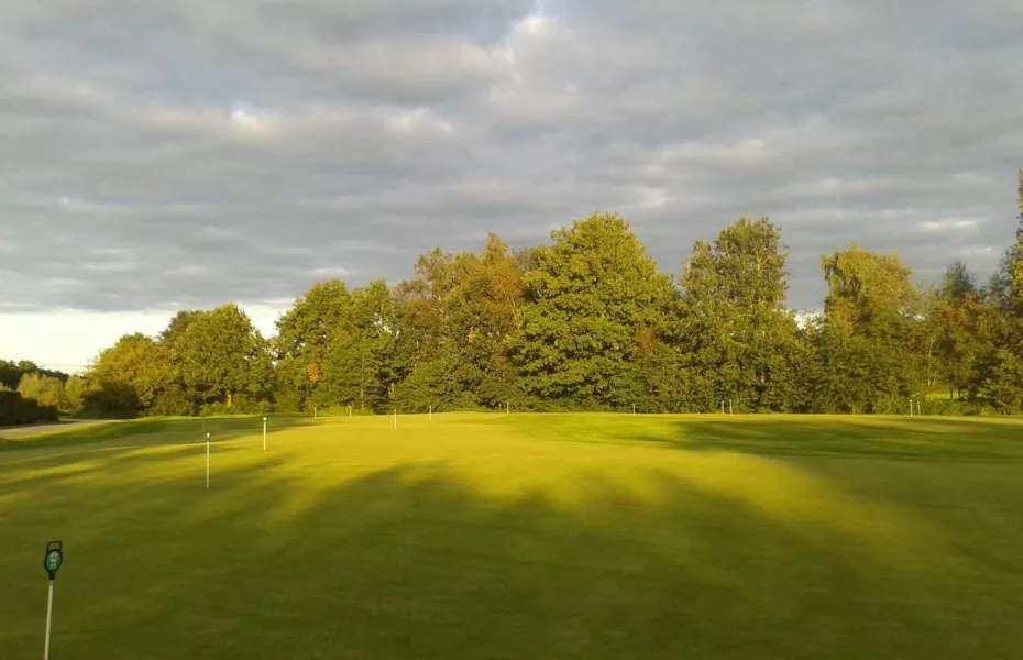 Dutch Golf Putten: Practice area