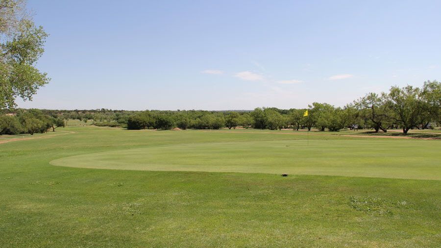 Roaring Springs Ranch Club