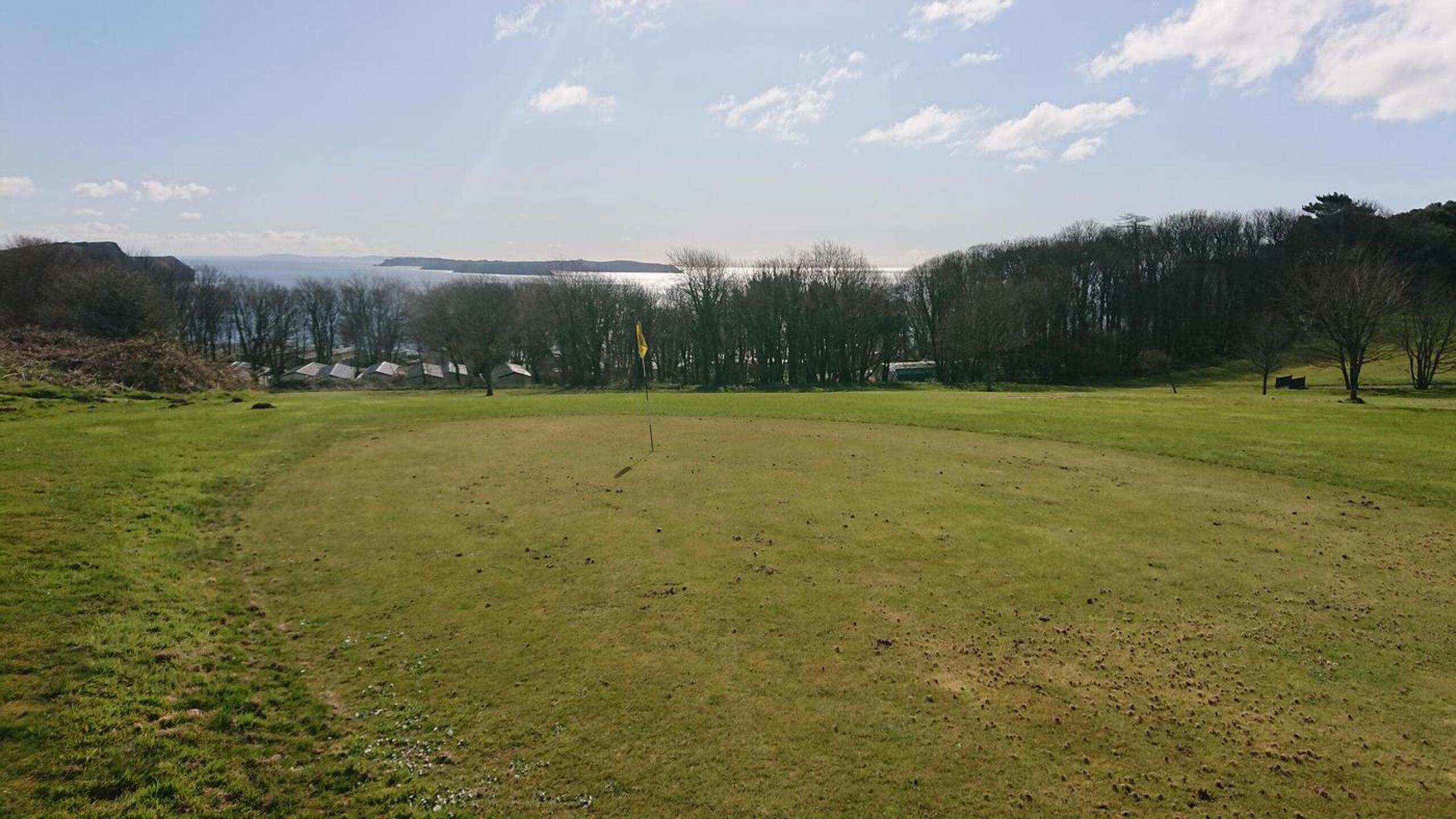 Nice views, shame about the greens (Photo submitted by RG1073168EF1FAEE0549 on 04/01/2022)