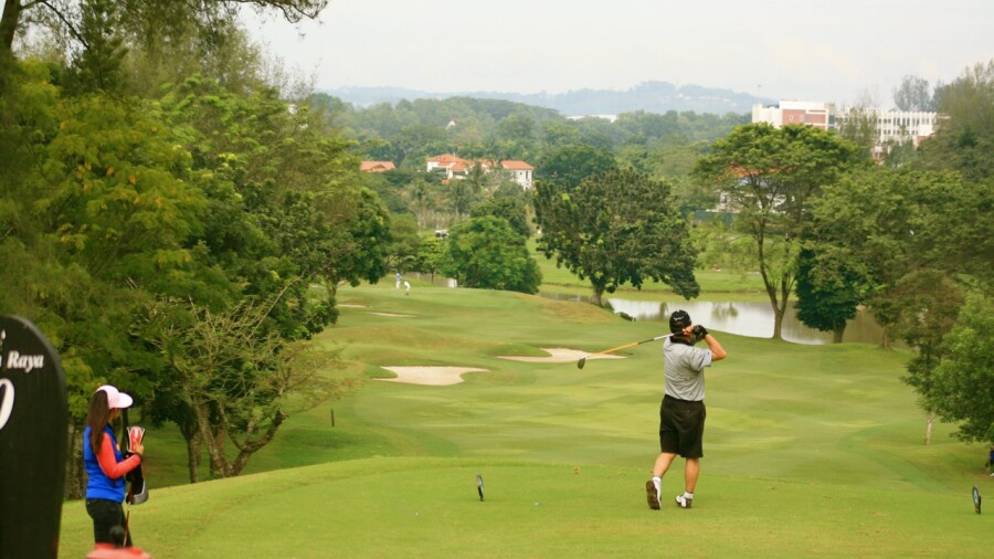Bunga Raya course at Saujana Golf & C.C. - hole 10