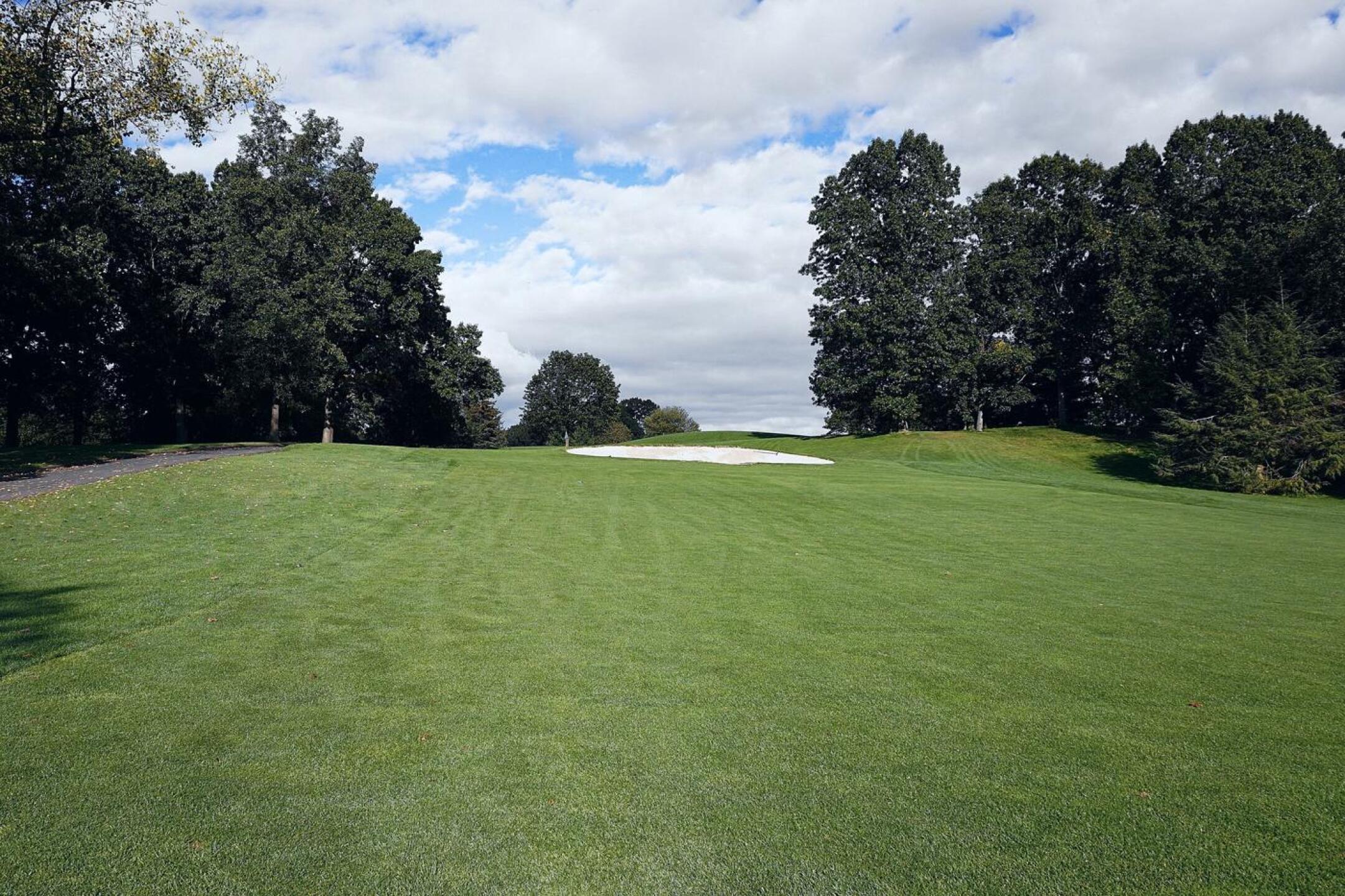 Among the most scenic holes at Topstone, the five-par 5th is also demanding. (Photo submitted by AptlyLinked on 10/08/2021)