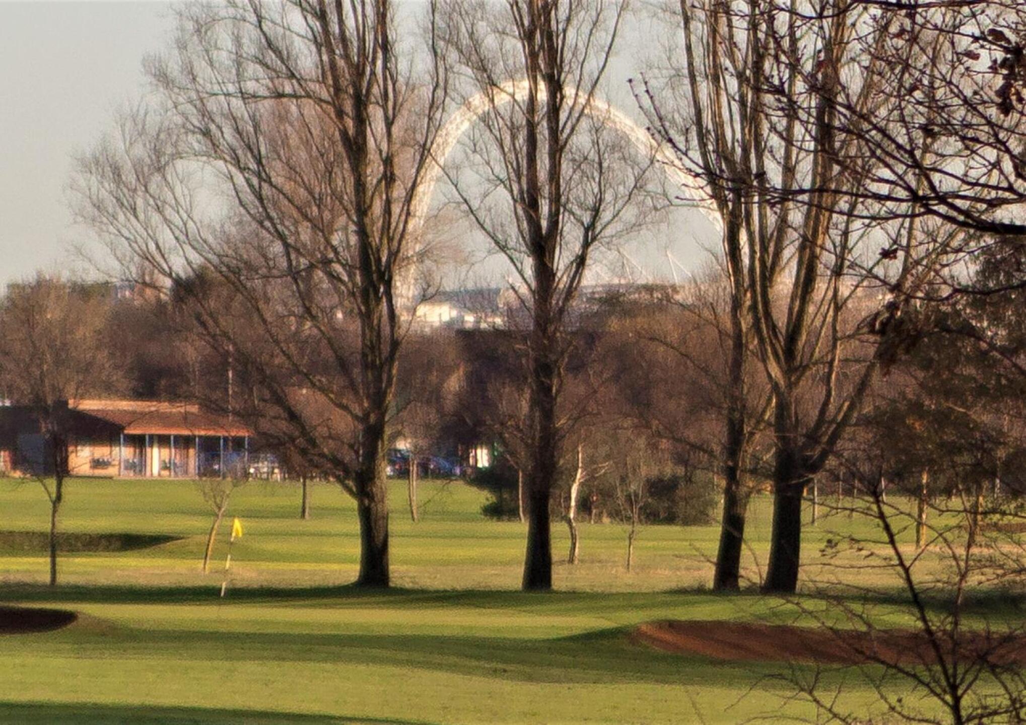 Signature Hole #7 with The Wembley Arch in the Backdrop (Photo submitted by Akwal on 08/08/2017)