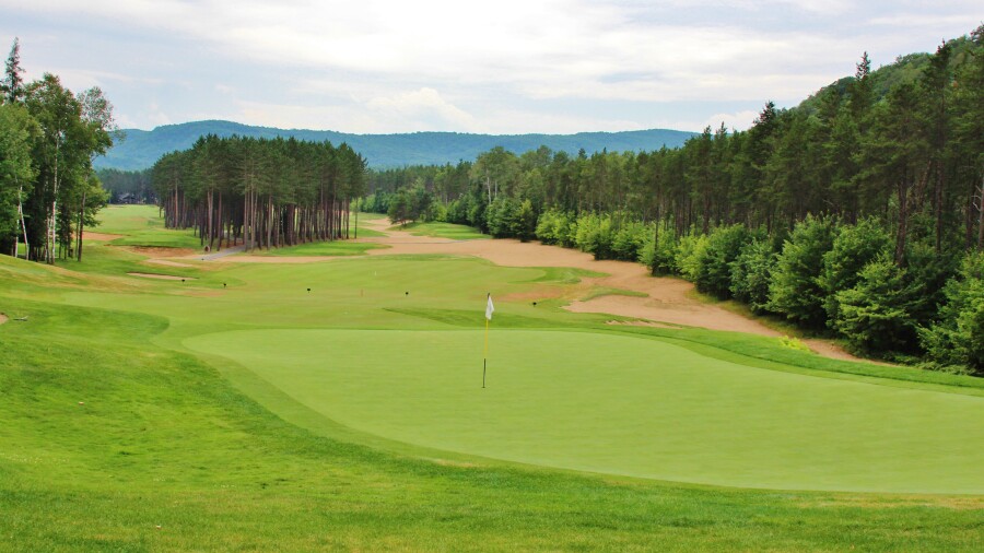 Le Diable golf course - hole 11 