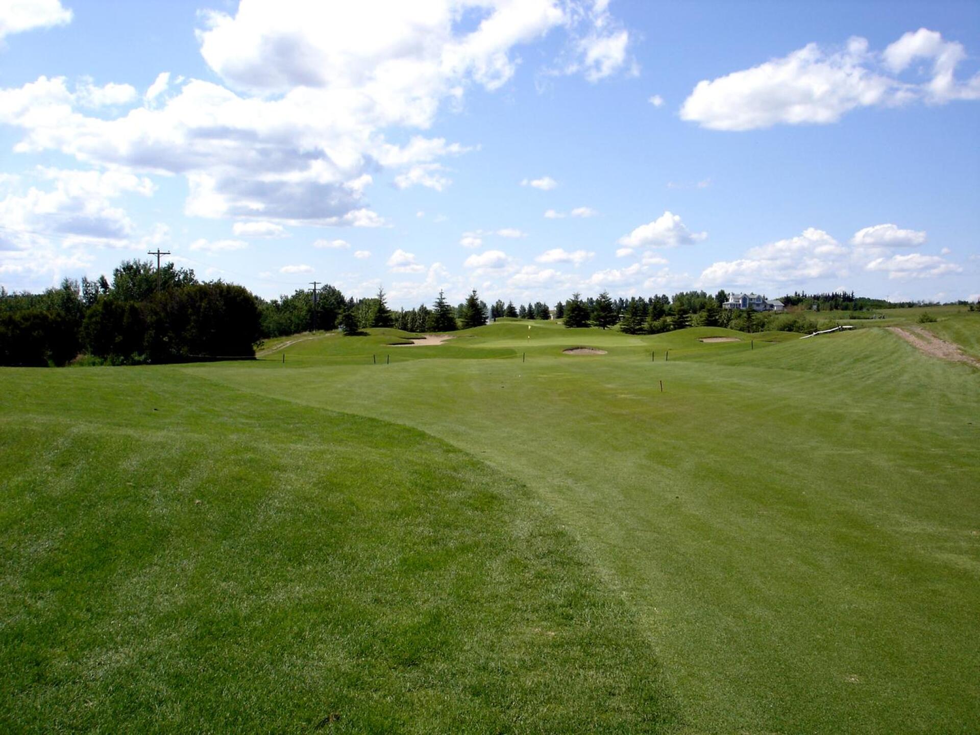 Two Hills Lions G&CC, Hole 2, Par 5, 496 yds (Photo submitted by DYakimec on 03/17/2016)