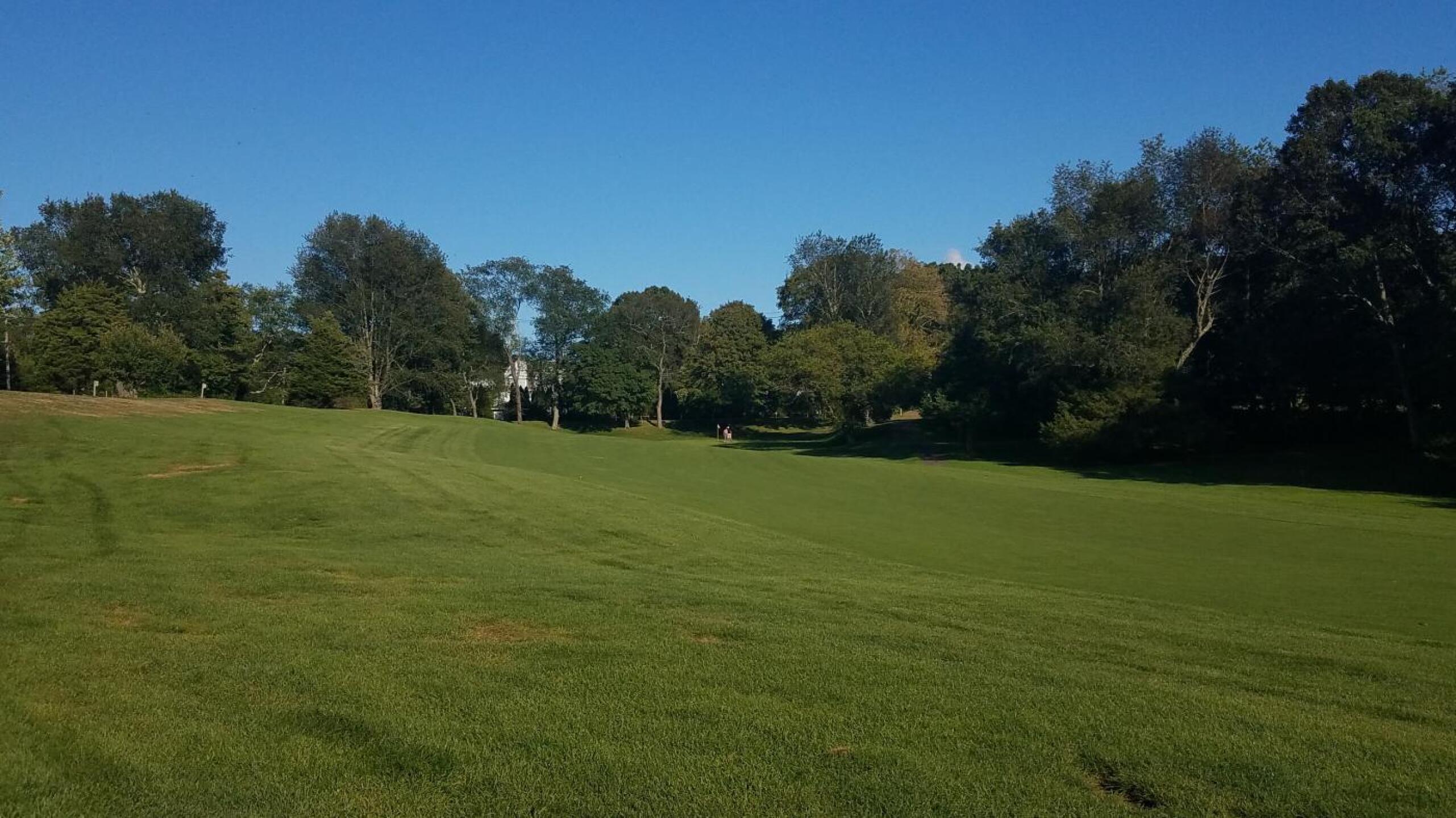 View of small 10th green from fairway. (Photo submitted by AptlyLinked on 09/17/2019)