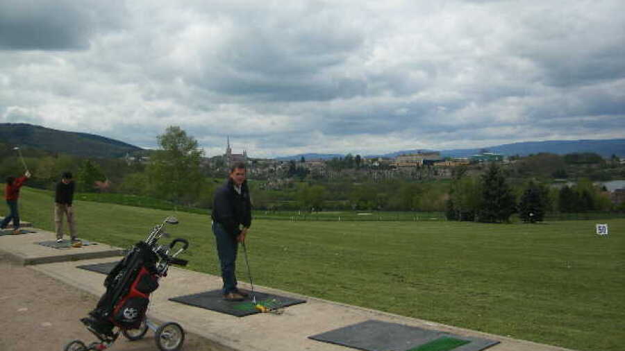 Tanlay GC: Driving range