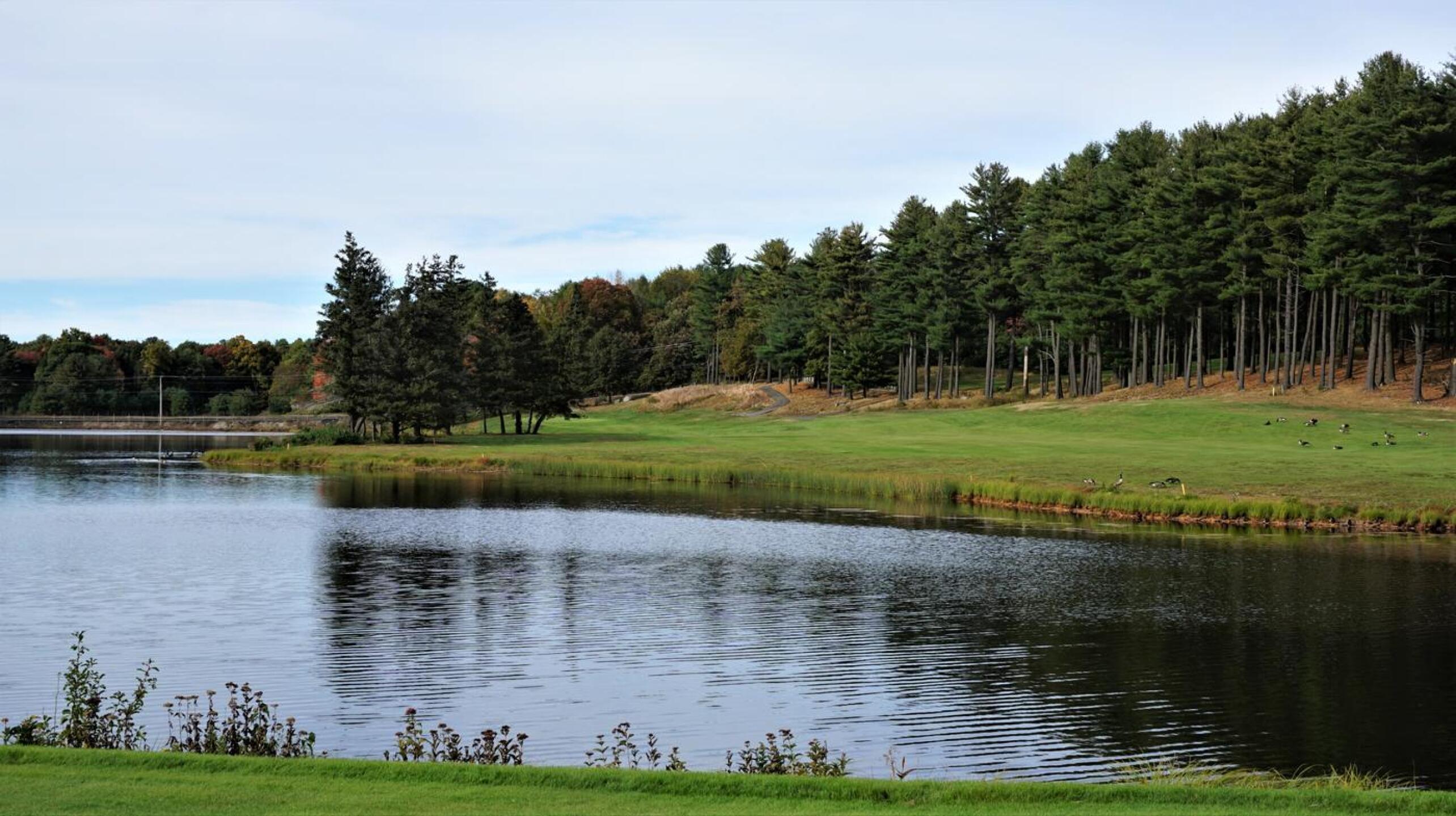 Eleven starts from a tee overlooking the Bristol #1 reservoir. (Photo submitted by AptlyLinked on 10/20/2020)