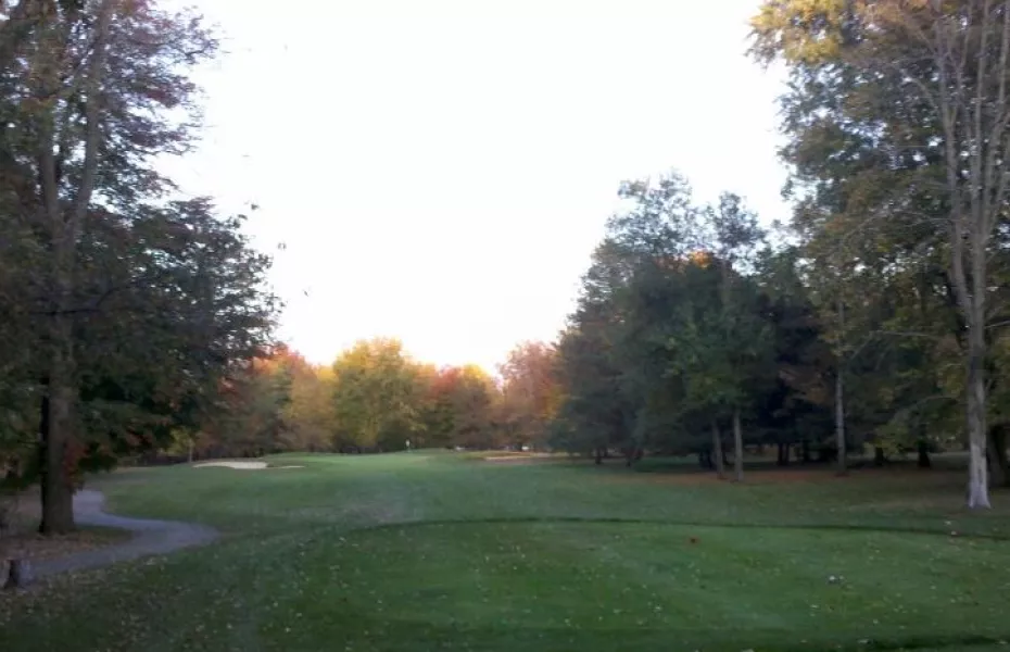 Chisholm Hills GC: #8