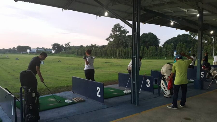 Fernando Air Base GC: Driving range