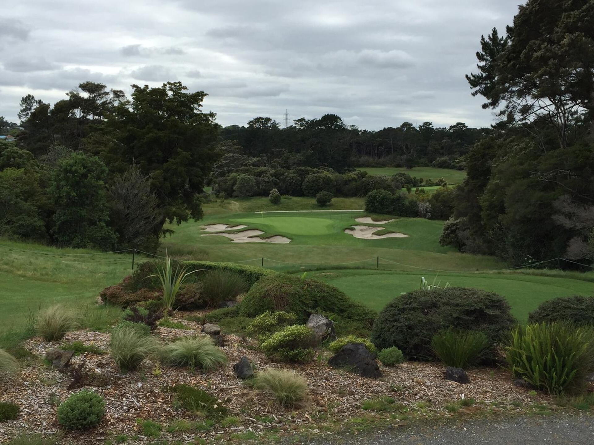 4th hole - reminds me of #9 at Merion (Photo submitted by GolfGuy7745 on 12/08/2015)