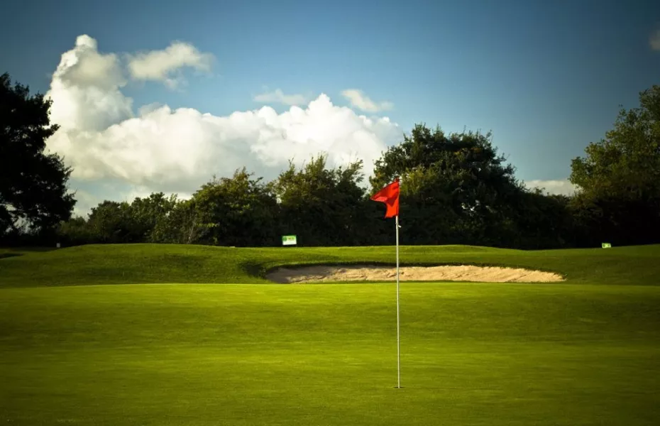 Ravenmeadow Golf Centre - 7th Green