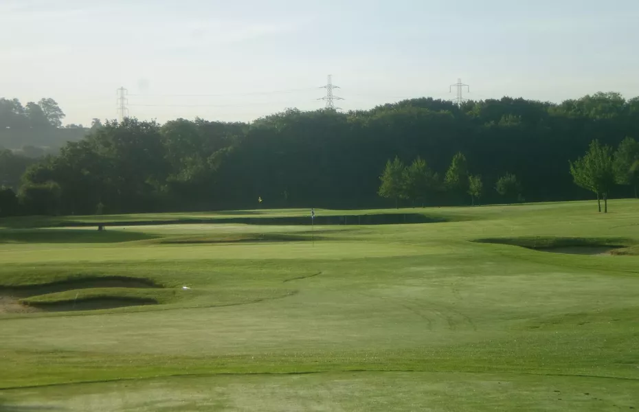 Hobbs Cross Golf Centre - Valley: #3
