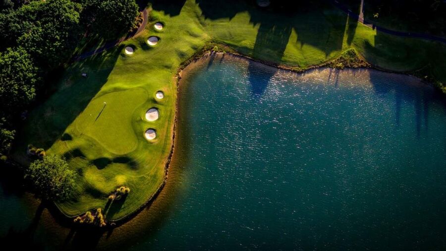 Links Hope Island
