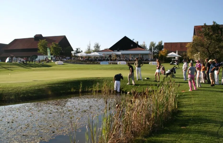 Schoenbuch GC: Clubhosue