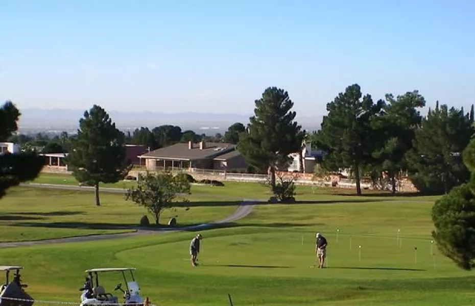 Vista Hills CC: Practice area