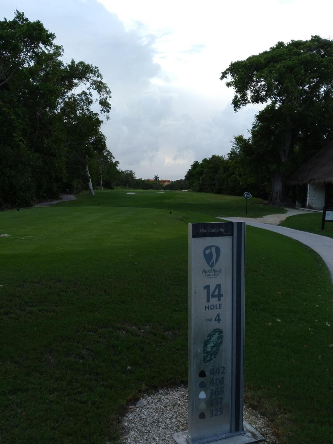 Hole 14 (Photo submitted by u000001668758 on 09/19/2021)