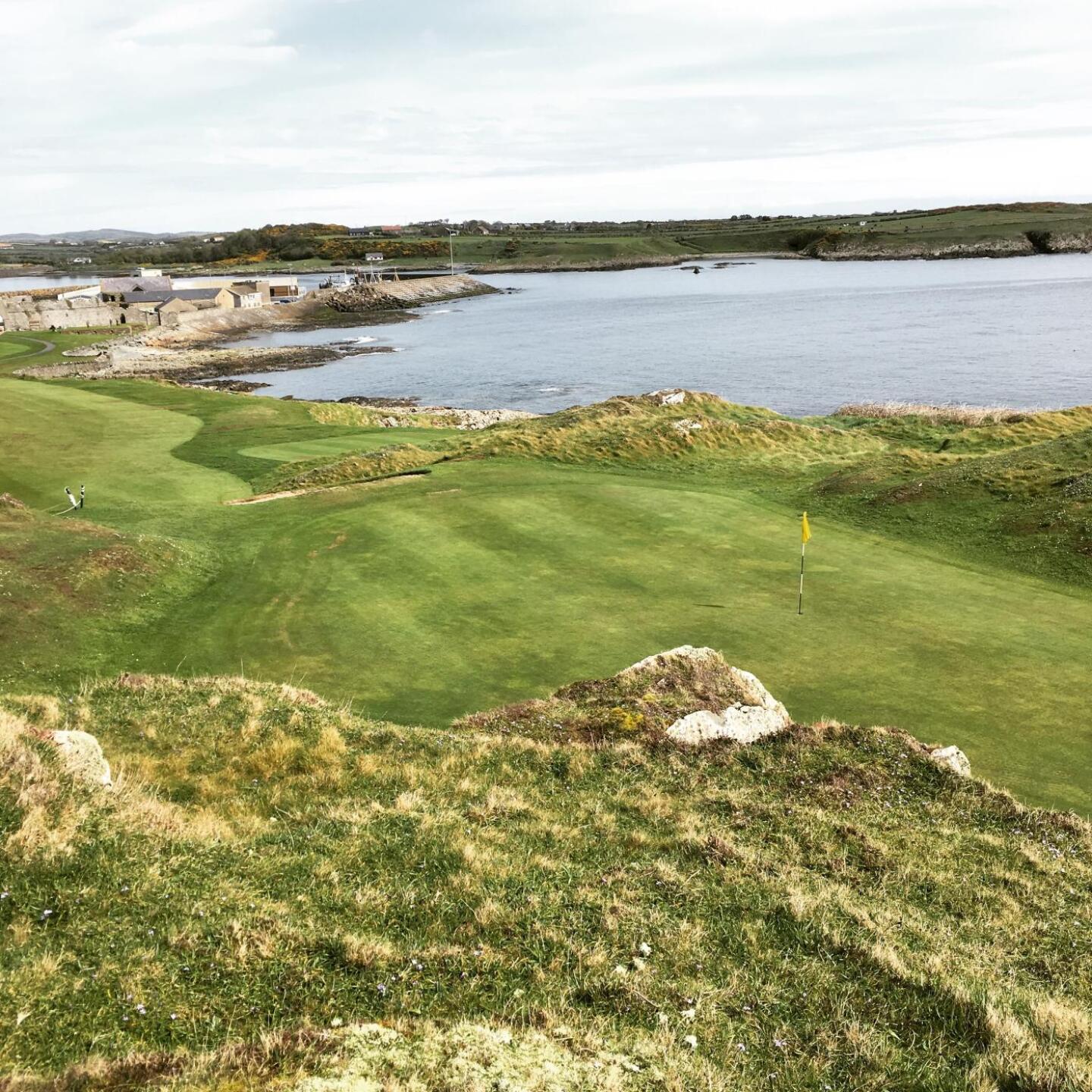 Par-4 first at Ardglass (Photo submitted by NickMentaGC on 05/13/2019)