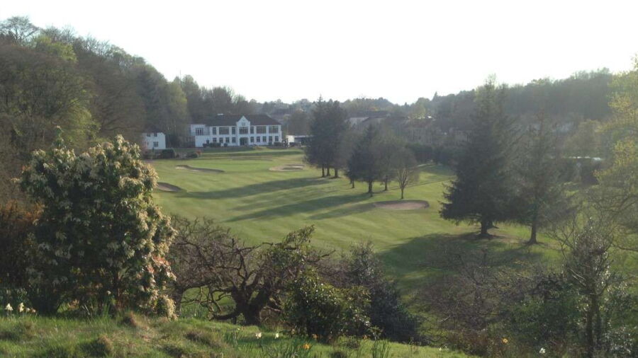 Douglas Park GC: #18 & clubhouse