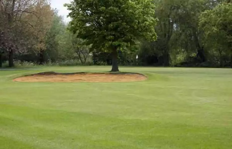 Approach at Perivale Park Golf Course