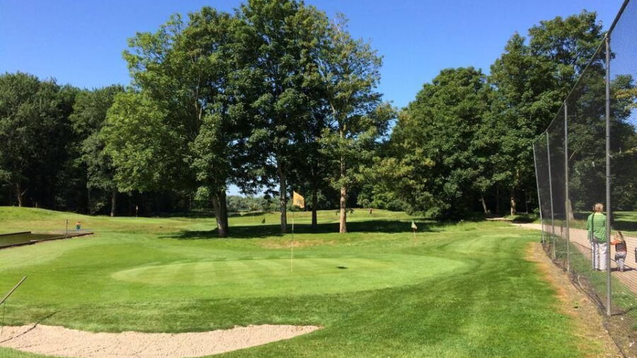 Pitch & Putt Rhoon: #18