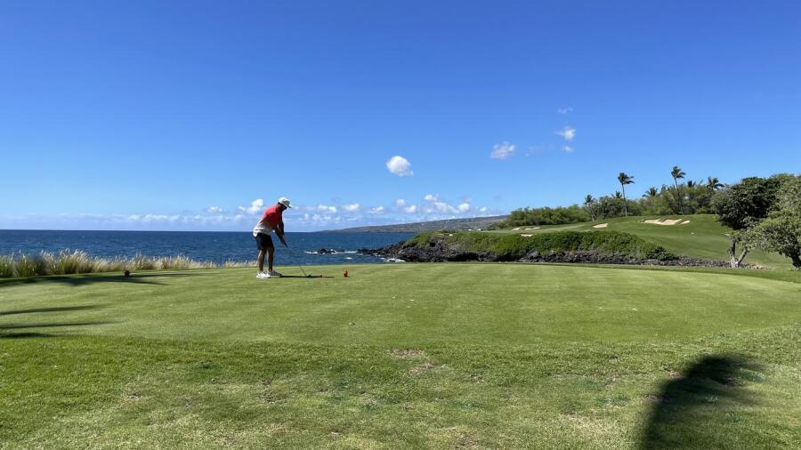 Mauna Kea - golfer on the third hole 