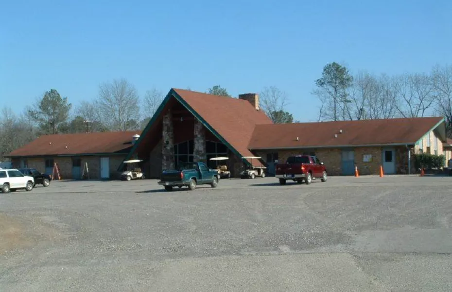 Lakeview CC: Clubhouse