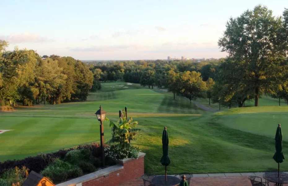Evansville CC: Clubhouse terrace