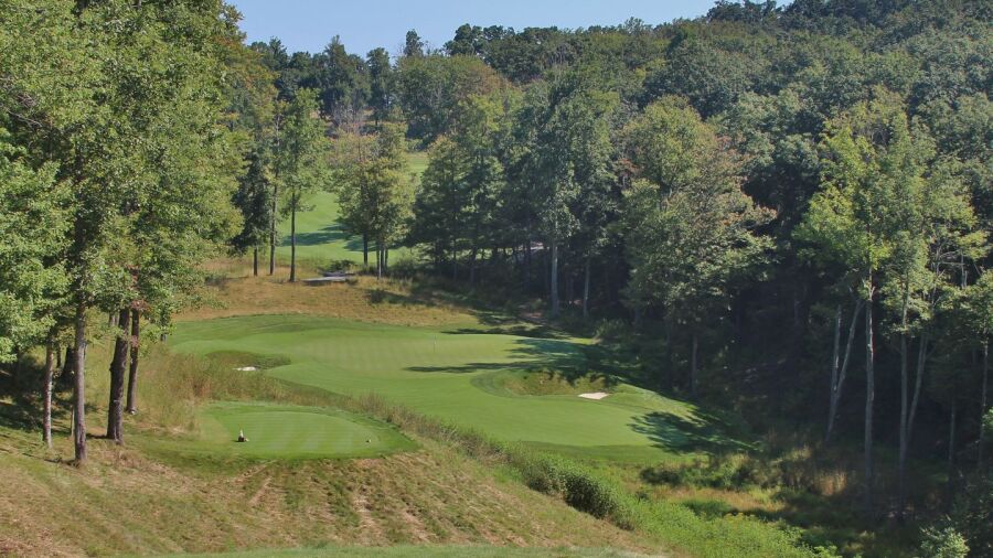Primland Resort - Highland golf course - hole 8