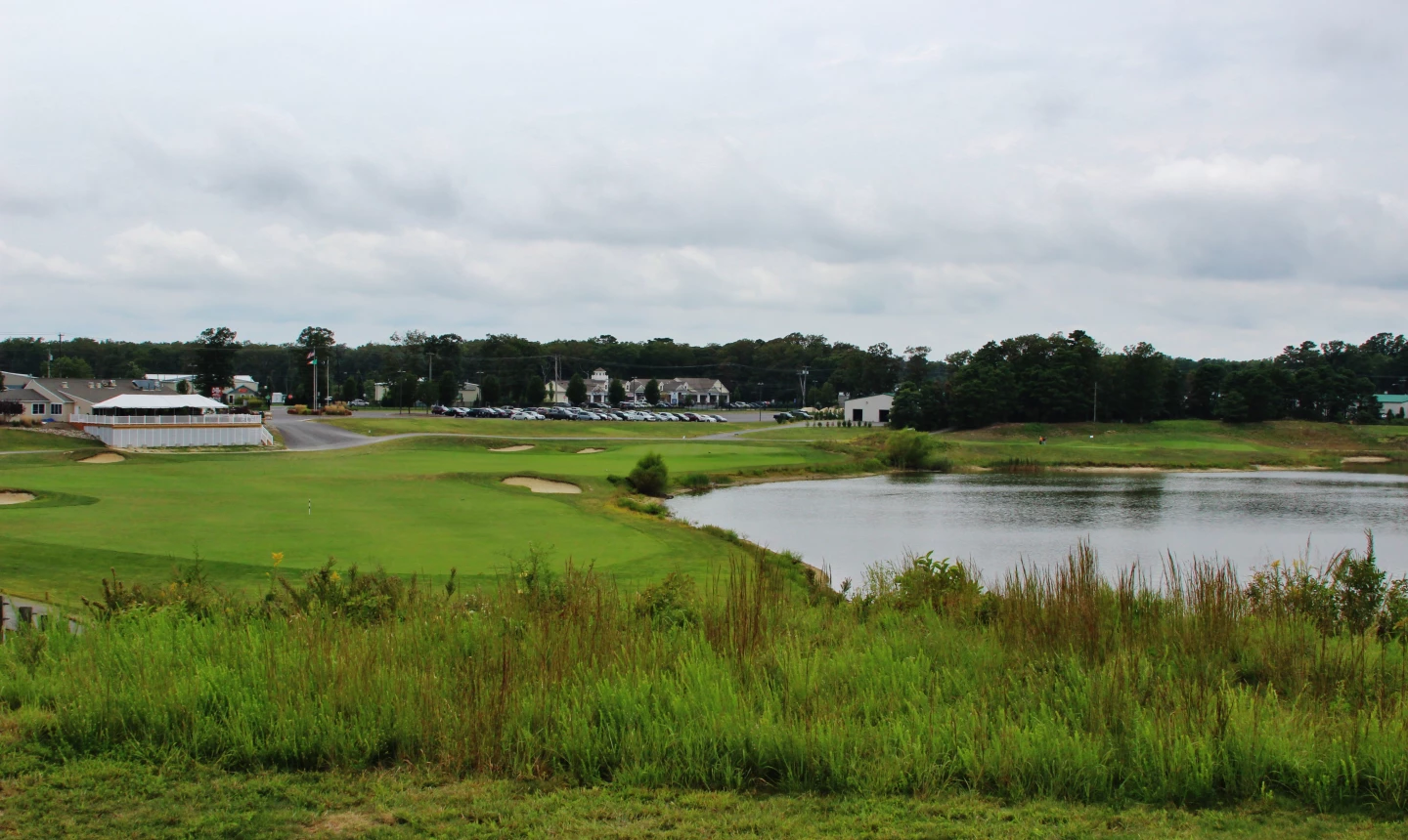 McCullough's Emerald Golf Links - 18th