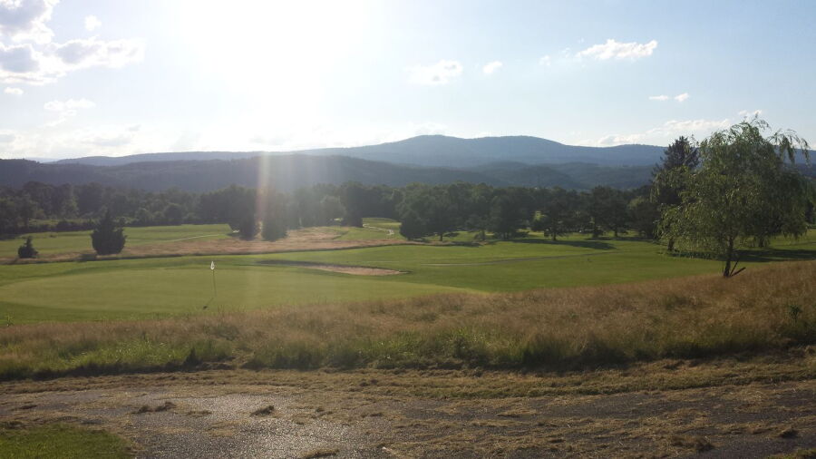 Valley View GC: #10