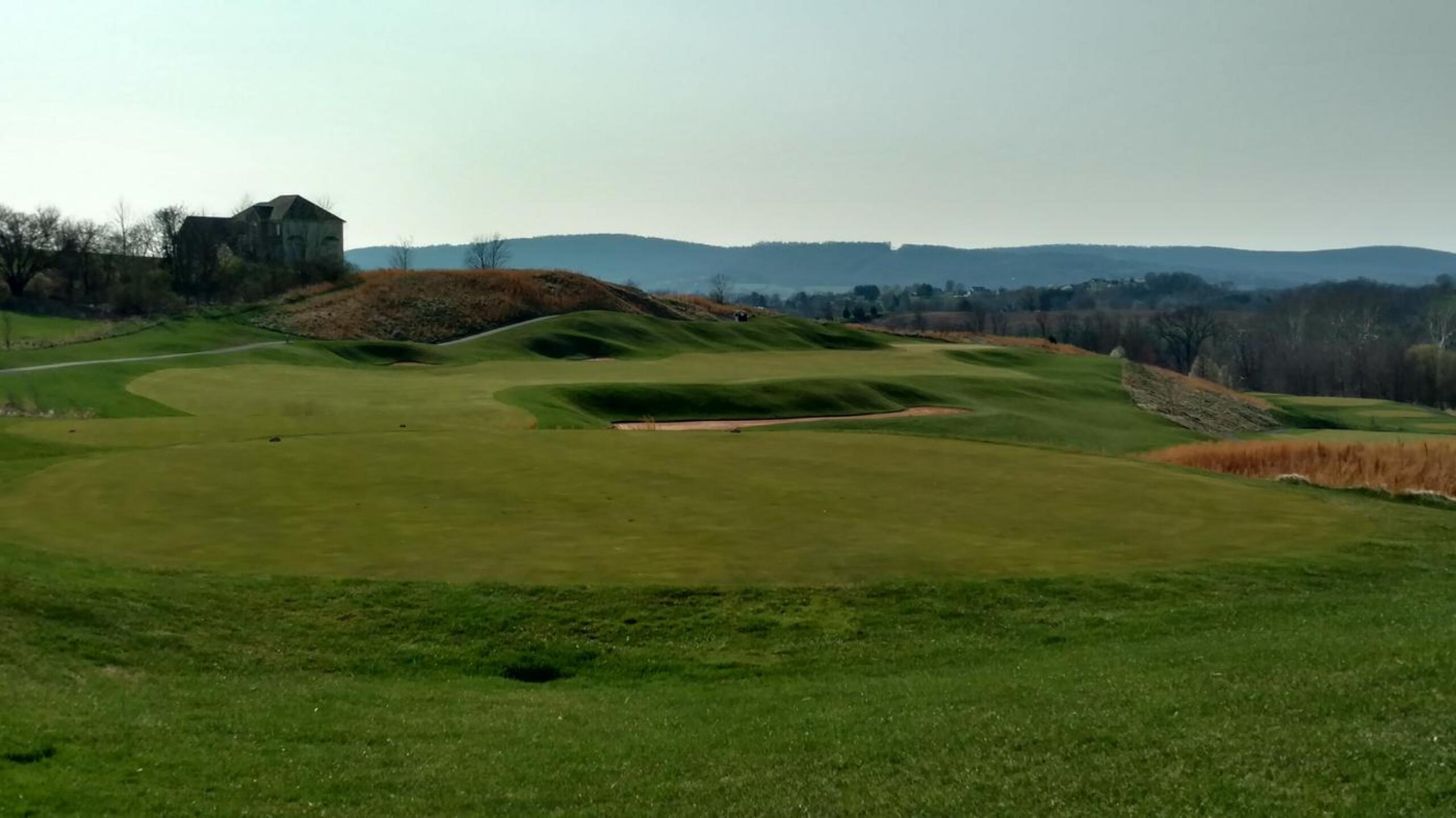 The par-4 11th, my favorite hole here. (Photo submitted by Back9Ben on 04/19/2018)