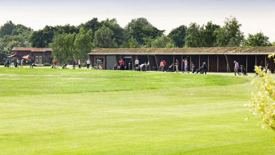 Green Eagle GC: Driving range