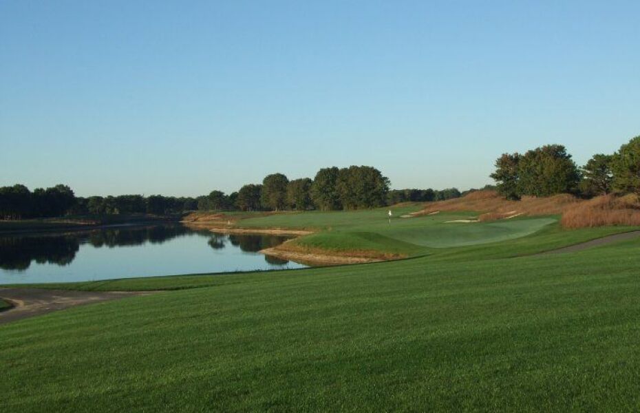 Lakes at Colonial Springs Golf Course in Farmingdale, New York, USA