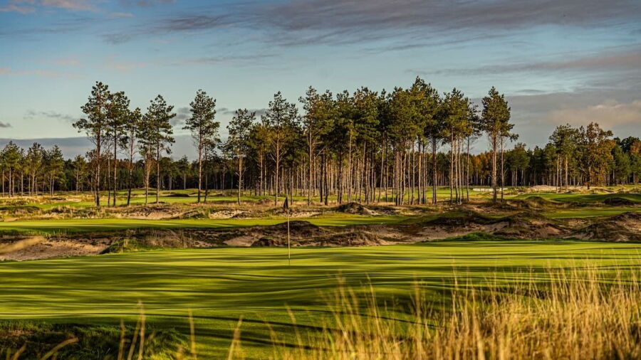 Crownwood Club - Henrik's Playground
