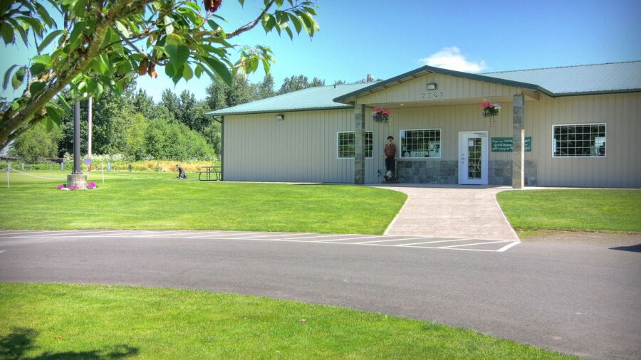 Willow Lake Golf Center & Driving Range