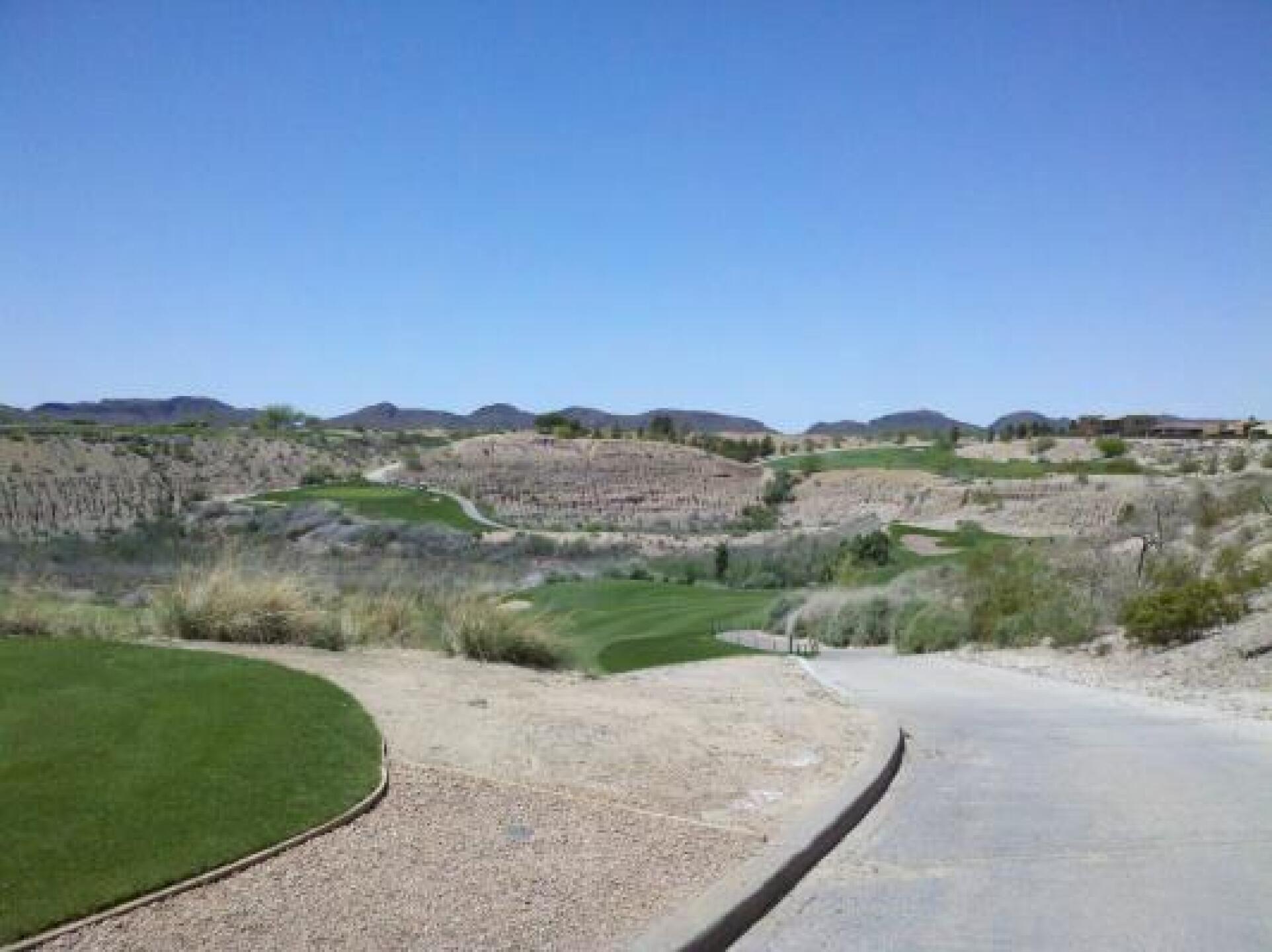 #10 Tee Box (Photo submitted by NateKU on 04/12/2013)