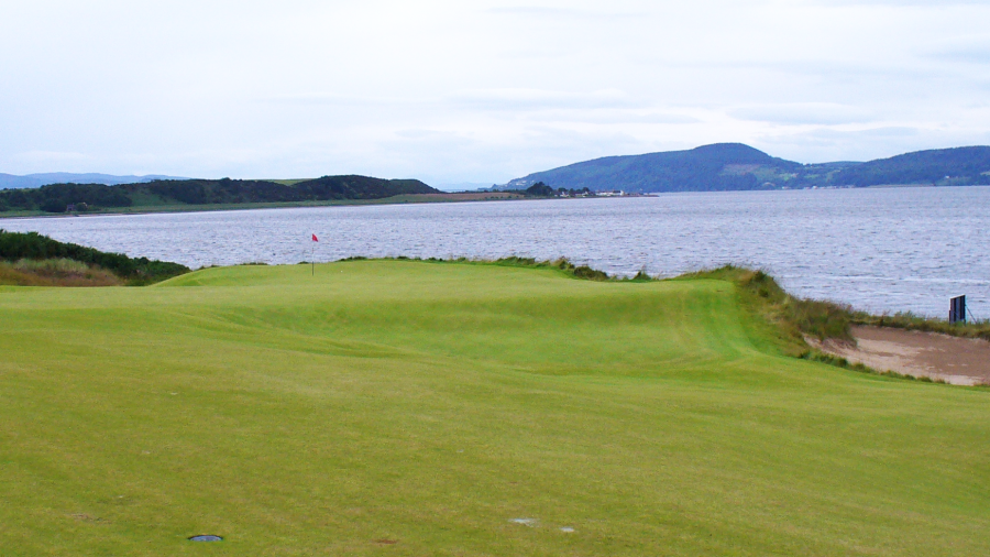 Castle Stuart Golf Links - hole 2