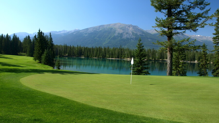 Fairmont Jasper Park Lodge Golf Course - hole 14