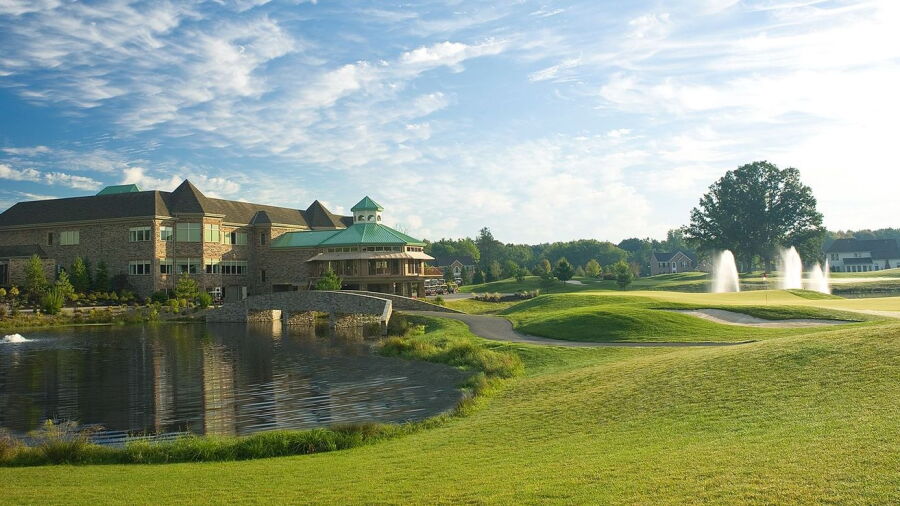 Signature of Solon: #18 & clubhouse