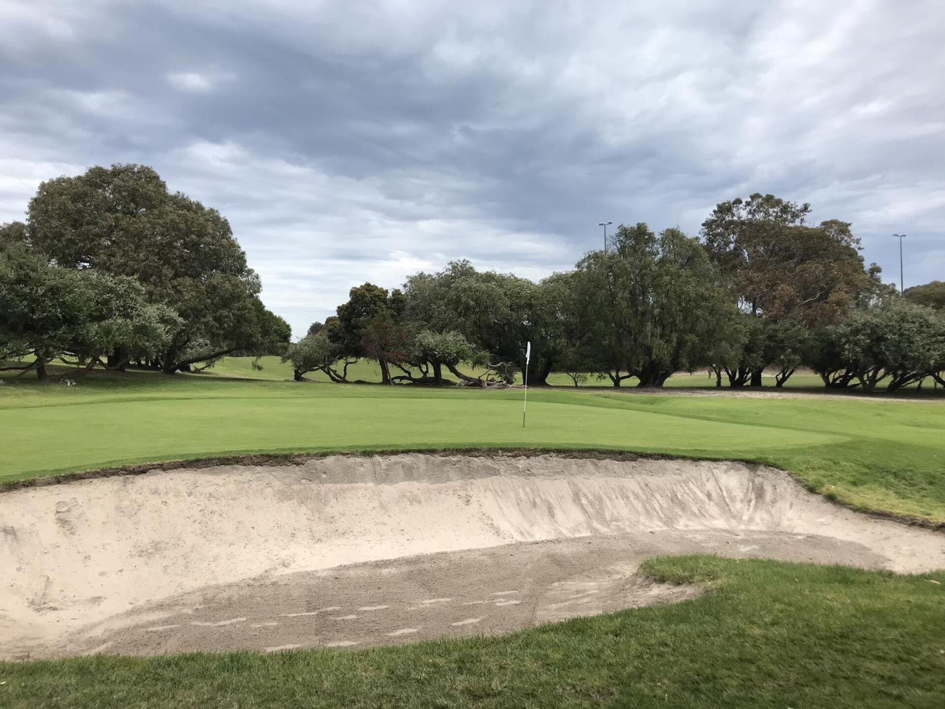 1st Green (Photo submitted by theglasseyegolfer on 10/24/2021)