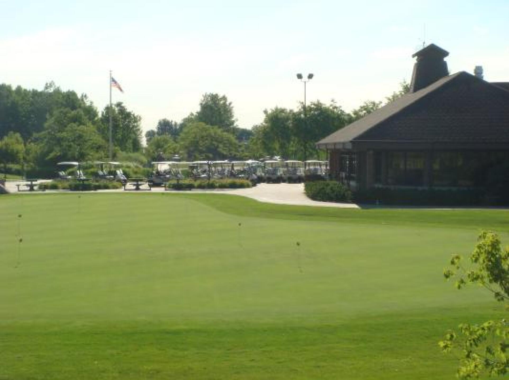 Putting Green (Photo submitted by BuddyWhispers on 05/29/2013)